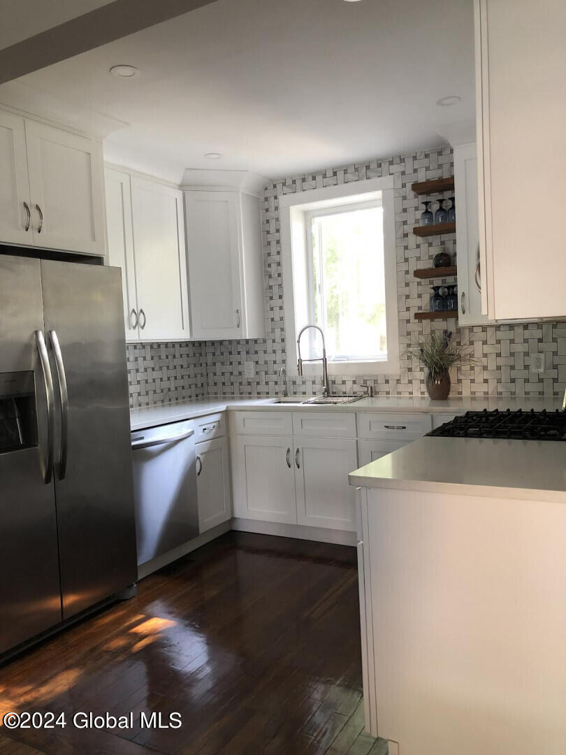 84 Whitehall Road Albany, NY 12209 - Photo 6 of 24 84WhitehallRd_48810_6