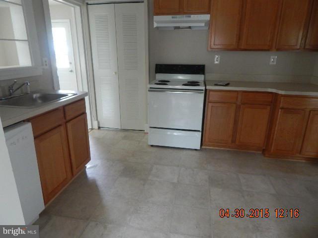 4411 Allies Road Morningside, MD 20746 - Photo 3 of 9 Kitchen