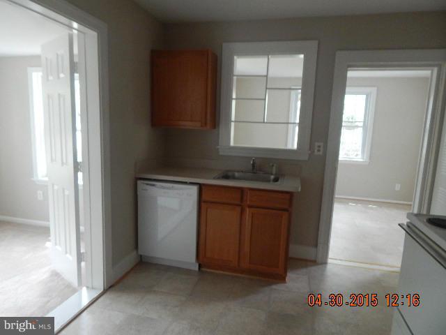 4411 Allies Road Morningside, MD 20746 - Photo 4 of 9 Kitchen