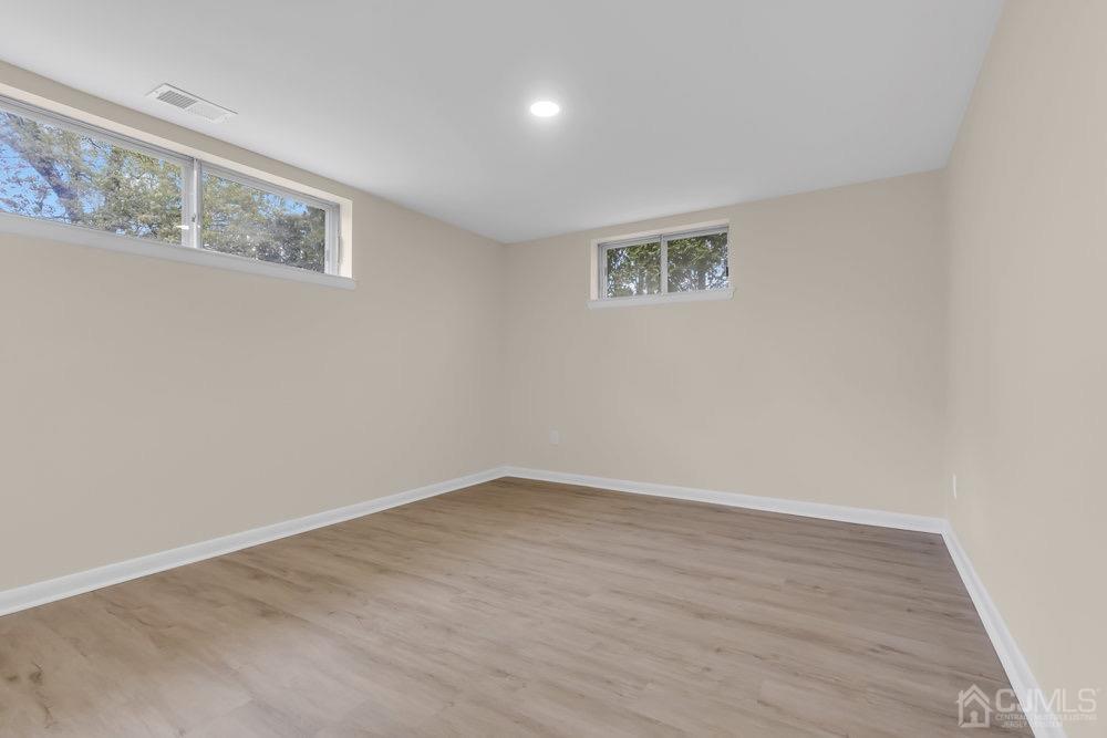 629 Raritan Road Cranford, NJ 07016 - Photo 29 of 36