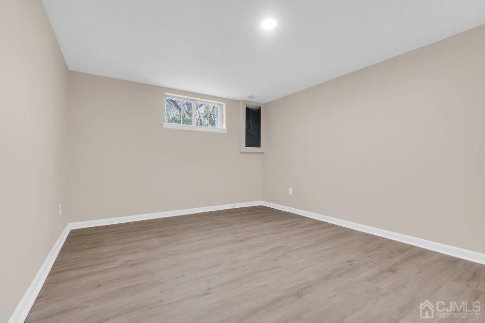629 Raritan Road Cranford, NJ 07016 - Photo 31 of 36
