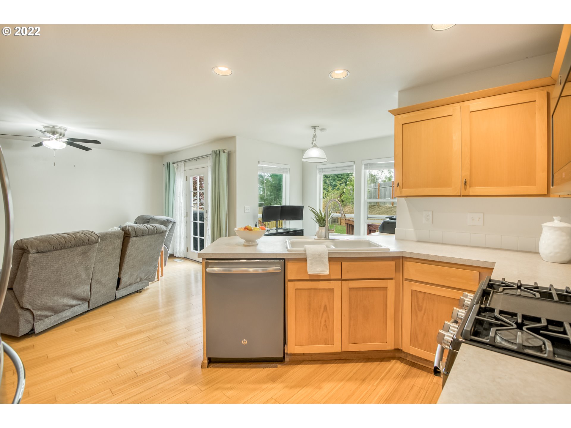 651 Roxe Drive Forest Grove, OR 97116 - Photo 12 of 30 Gallery Image 12