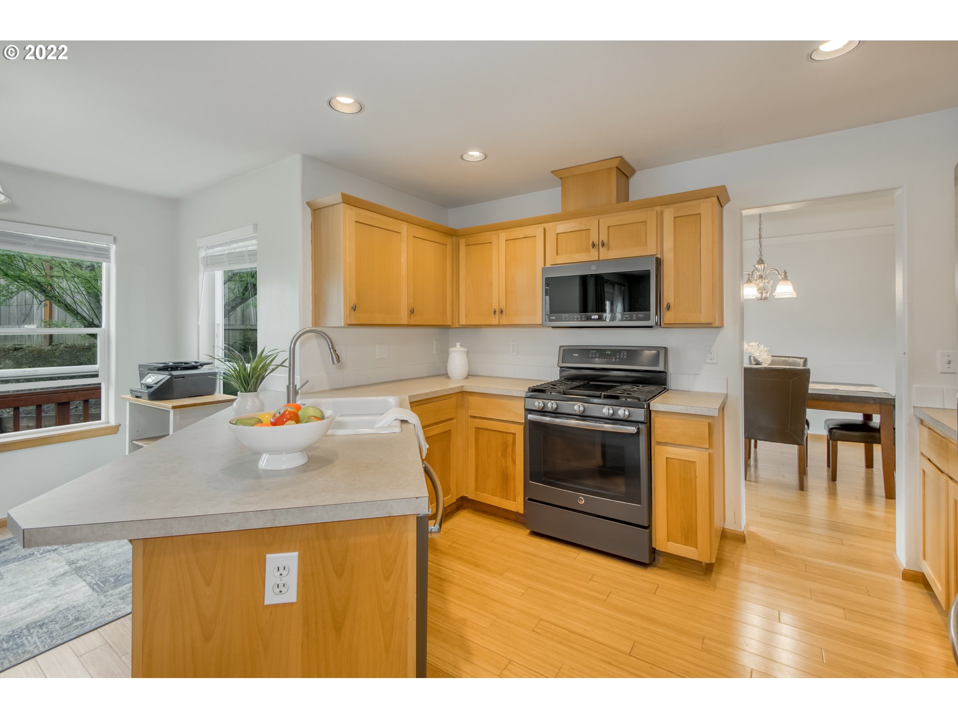651 Roxe Drive Forest Grove, OR 97116 - Photo 9 of 30 Gallery Image 9
