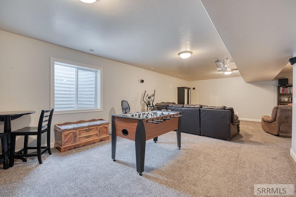 3918 Hazelwood Way Ammon, ID 83406 - Photo 31 of 46
