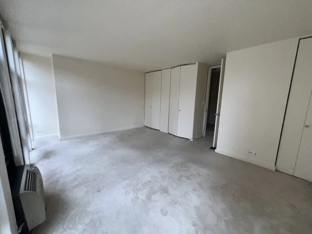 $1,500 | 6700 South South Shore Drive, Unit 2G, Chicago, IL 60649