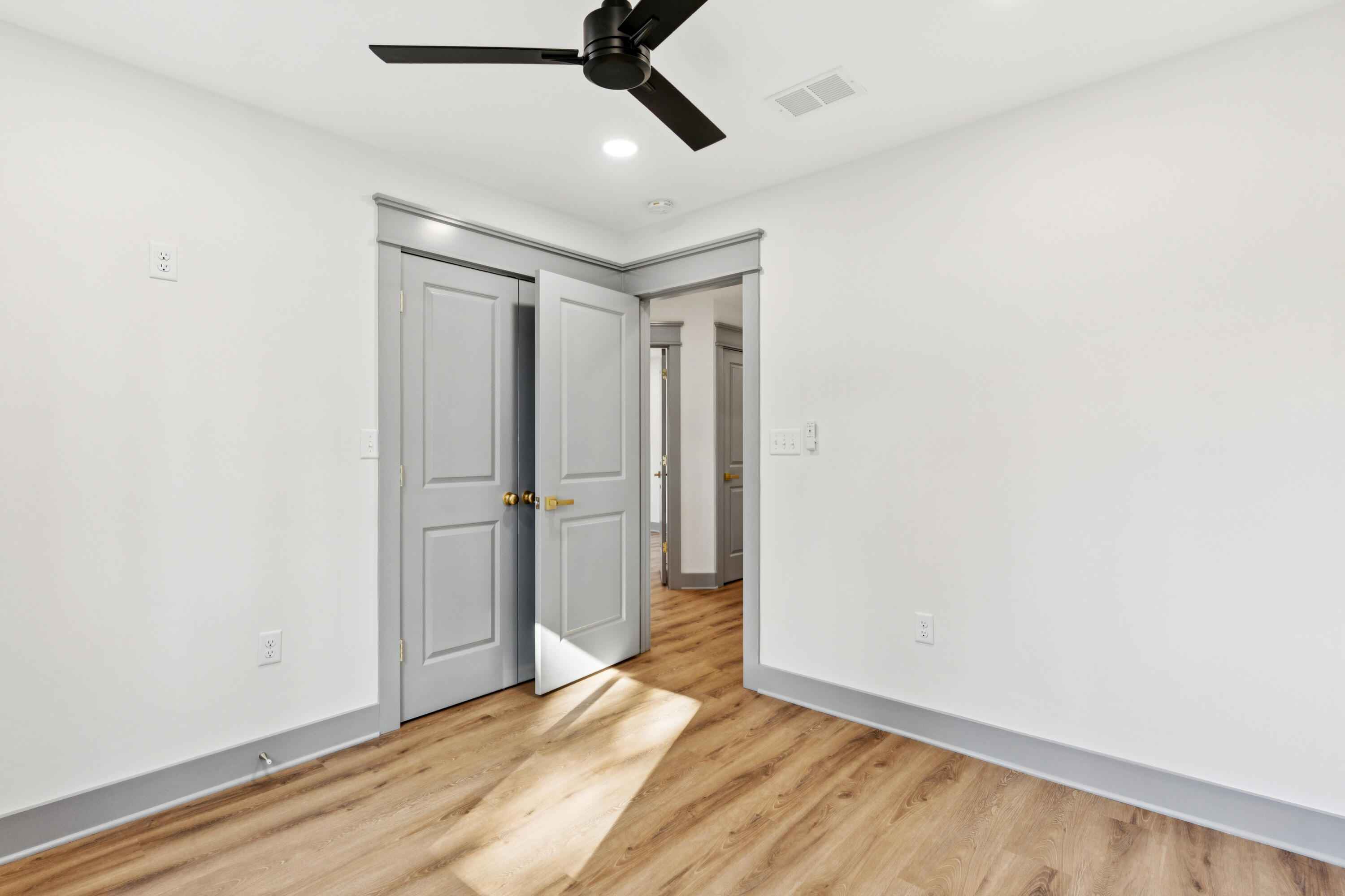 1011 Golf Course Parkway Moncks Corner, SC 29461 - Photo 23 of 40 1011GolfCoursePkwy-KeenEyeMarketing-024