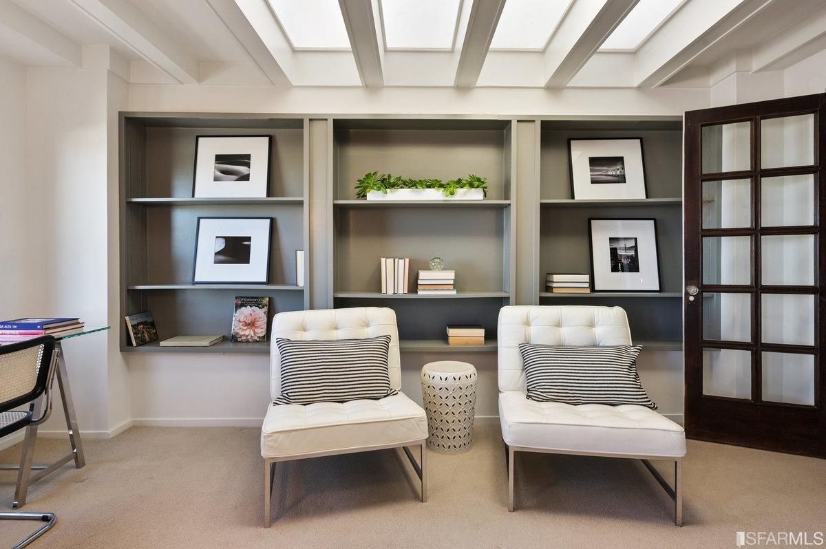 58 Graystone Terrace San Francisco, CA 94114 - Photo 34 of 88 a living room with furniture and a window