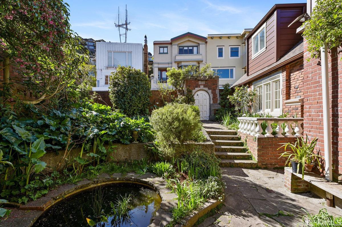 58 Graystone Terrace San Francisco, CA 94114 - Photo 77 of 88 a front view of a house with outdoor space