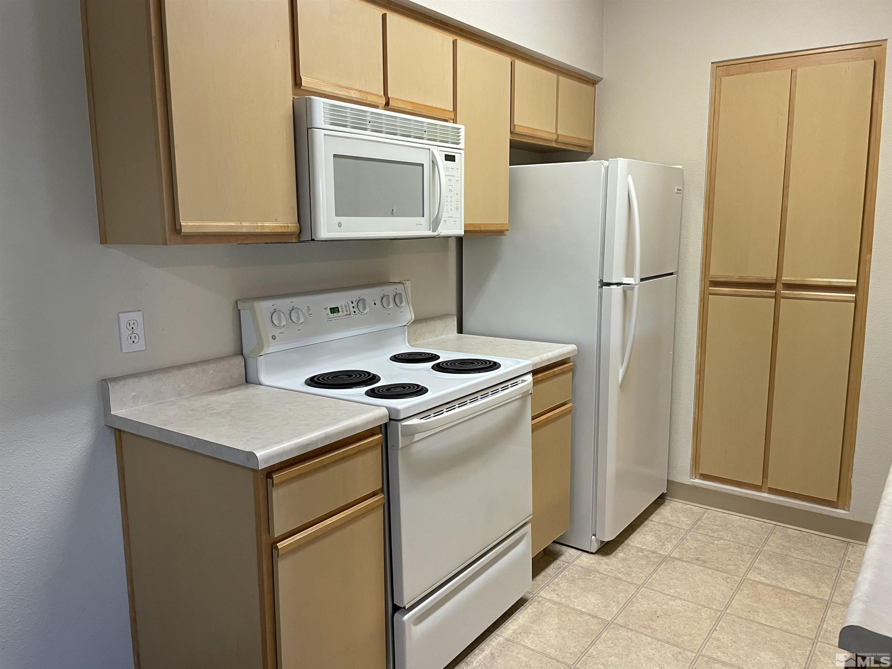 6850 Sharlands Avenue Reno, NV 89523 - Photo 5 of 13 Photo 5