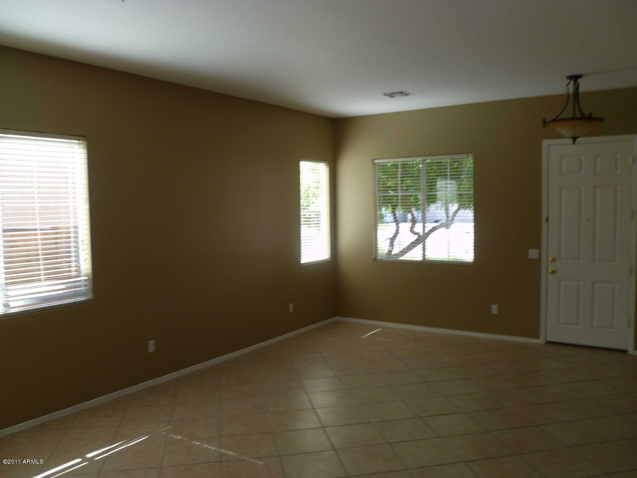 2775 East Harwell Road Gilbert, AZ 85234 - Photo 6 of 24 Living Room
