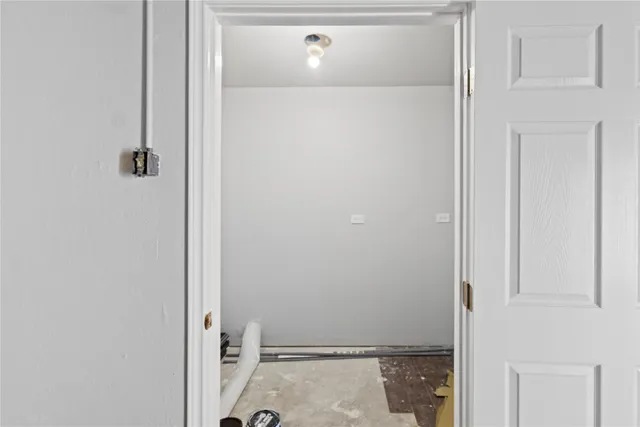 $2,200 | 8019 West Fm 517 Road West, Dickinson, TX 77539