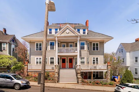 $935,000 | 60 Dracut Street, Unit 5, Boston, MA 02124