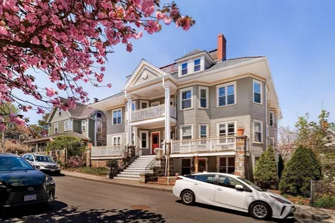 $935,000 | 60 Dracut Street, Unit 5, Boston, MA 02124