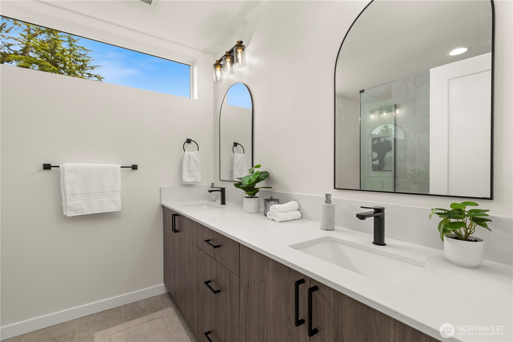 1911 North 120th Street Seattle, WA 98133 - Photo 16 of 27