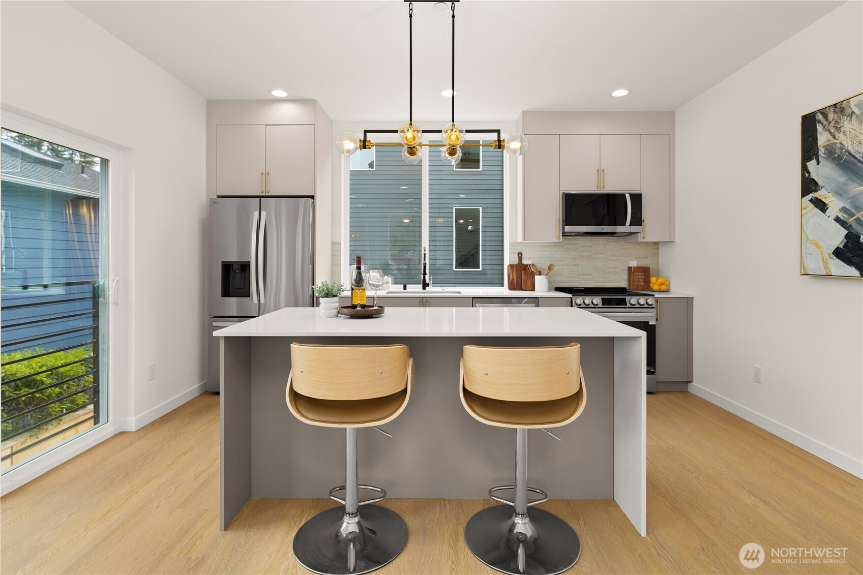 1911 North 120th Street Seattle, WA 98133 - Photo 3 of 27