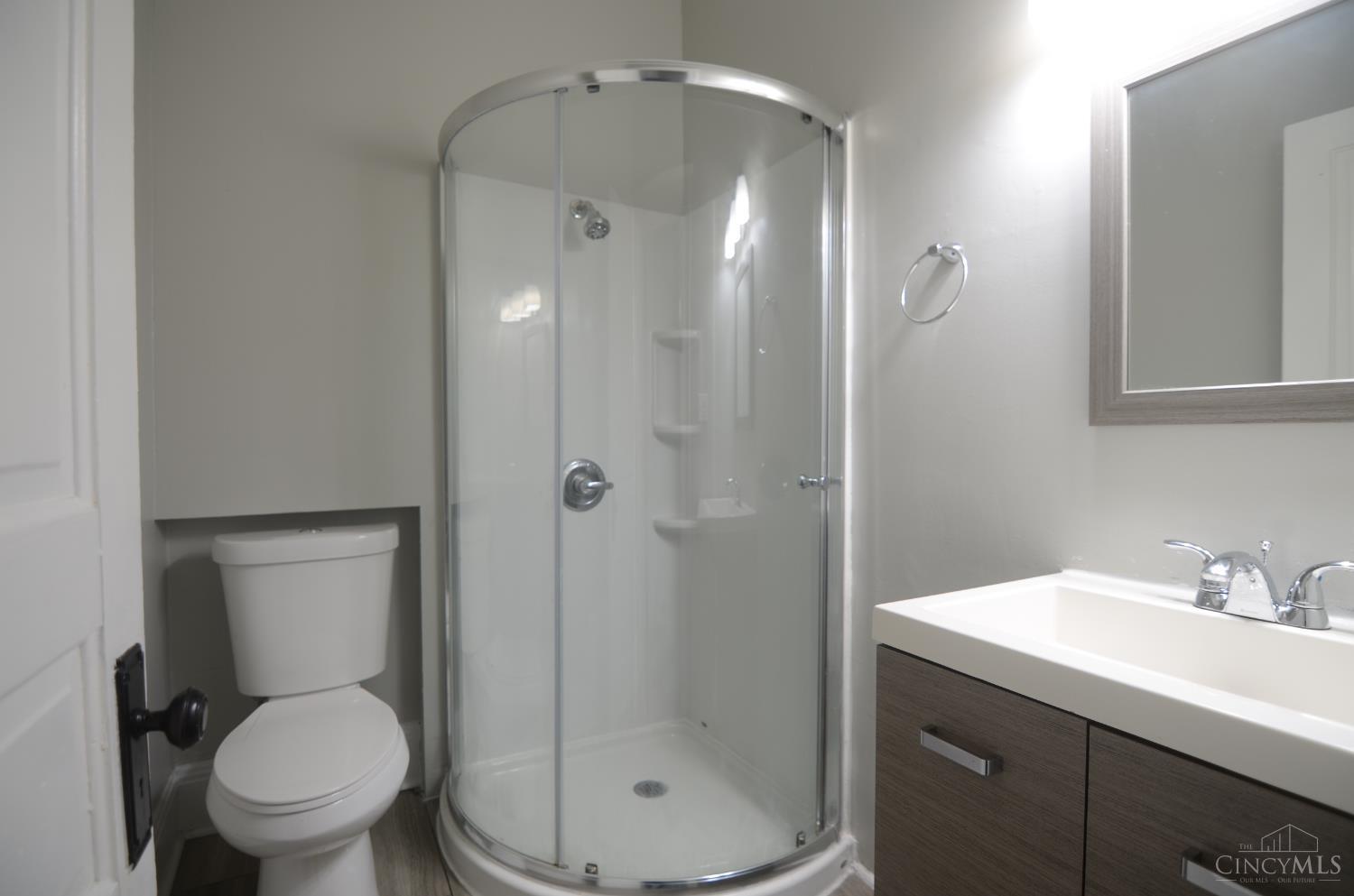 3450 Ruther Avenue Cincinnati, OH 45220 - Photo 7 of 24 Gallery Image 7