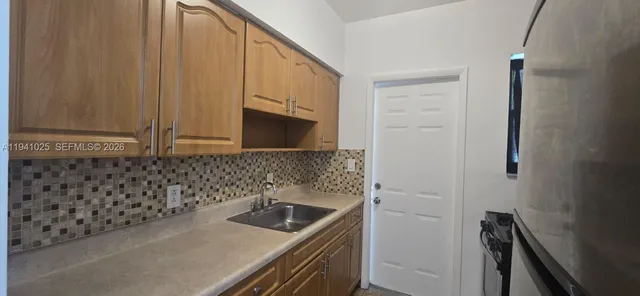 $1,900 | 8430 Harding Avenue, Unit 1, Miami Beach, FL 33141