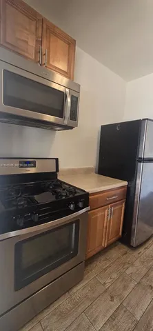 $1,900 | 8430 Harding Avenue, Unit 1, Miami Beach, FL 33141