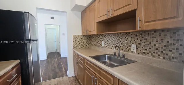 $1,900 | 8430 Harding Avenue, Unit 1, Miami Beach, FL 33141