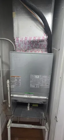 $1,900 | 8430 Harding Avenue, Unit 1, Miami Beach, FL 33141