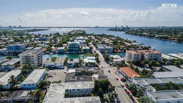 $1,900 | 8430 Harding Avenue, Unit 1, Miami Beach, FL 33141