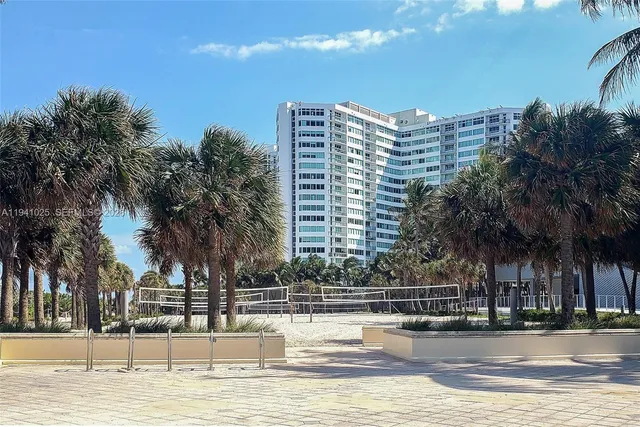 $1,900 | 8430 Harding Avenue, Unit 1, Miami Beach, FL 33141