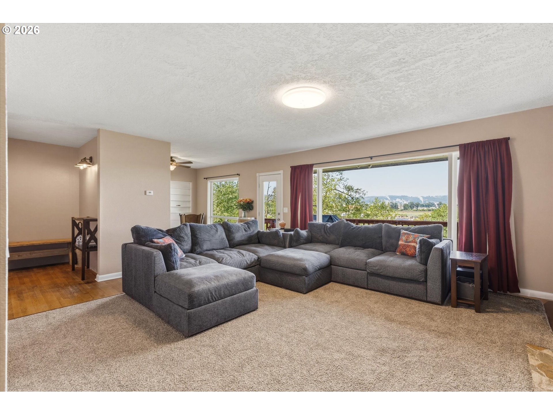 201 Carroll Road Kelso, WA 98626 - Photo 6 of 46 Living Room