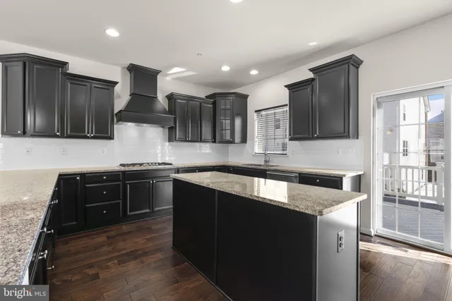 $629,900 | 6974 Southmoor Street, Hanover, MD 21076