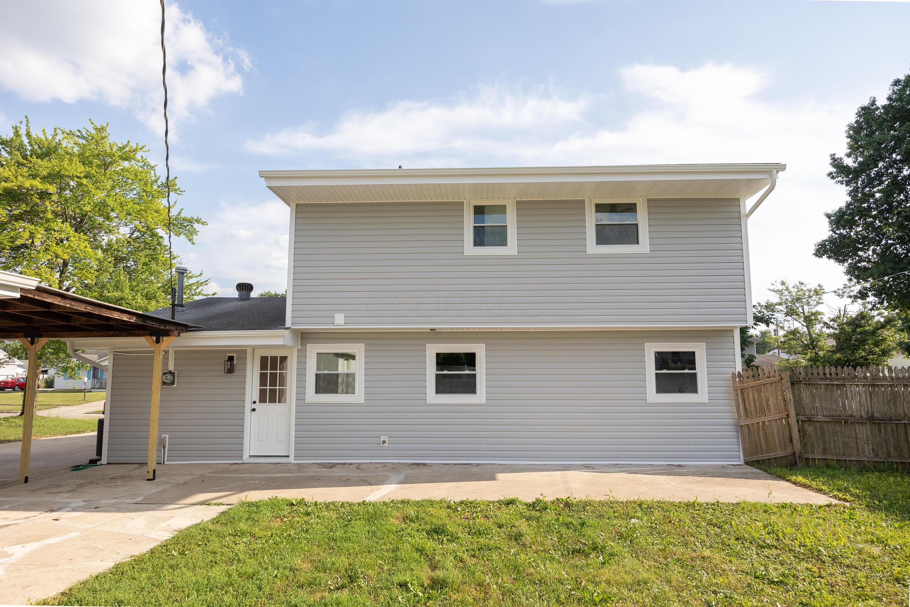876 Grenada Road Columbus, OH 43207 - Photo 37 of 48 Rear