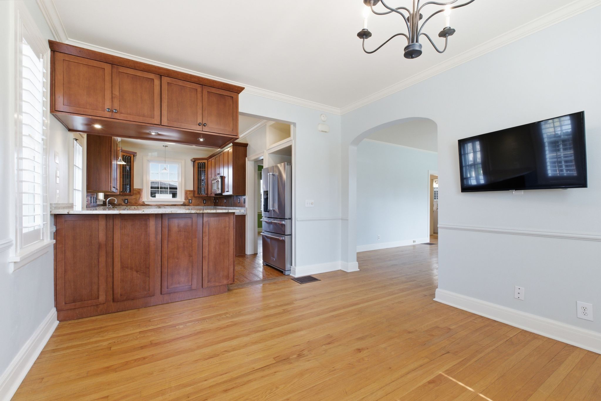 1002 Sutton Hill Road Nashville, TN 37204 - Photo 6 of 34 a view of a kitchen from the hallway