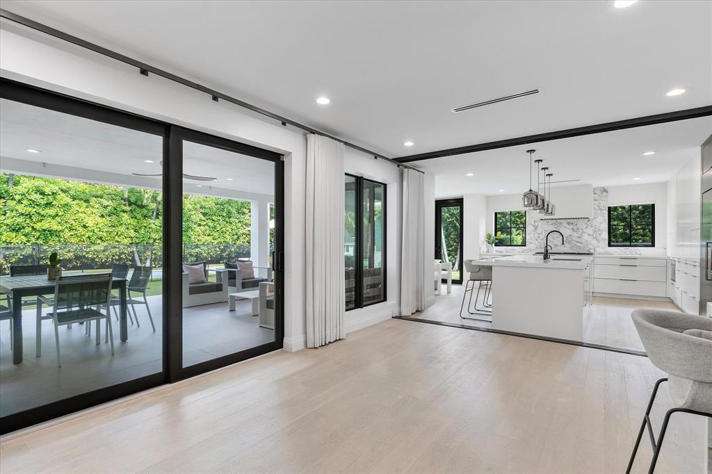 9 Tahoe Lane Sea Ranch Lakes, FL 33308 - Photo 19 of 99