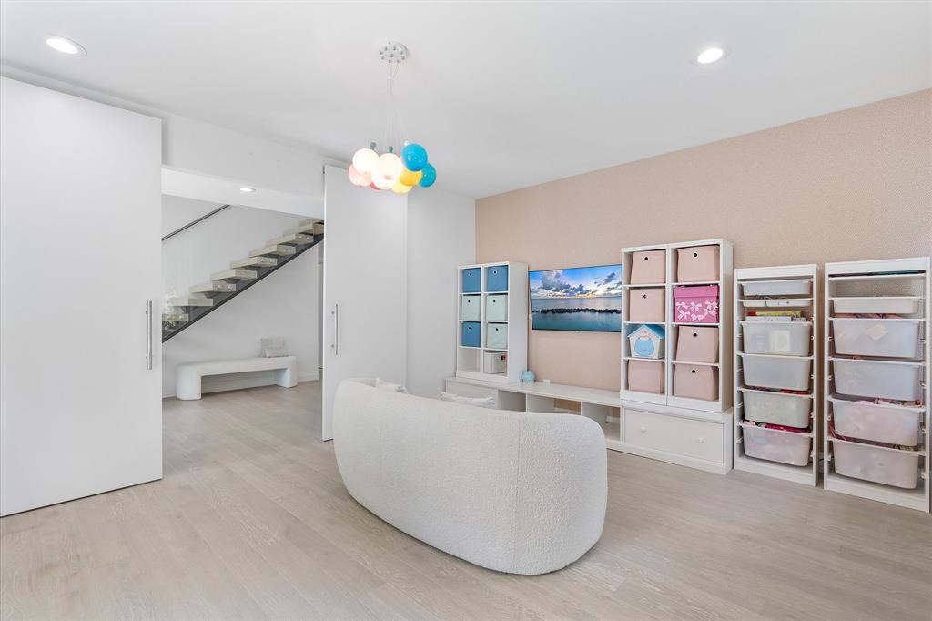 9 Tahoe Lane Sea Ranch Lakes, FL 33308 - Photo 29 of 99