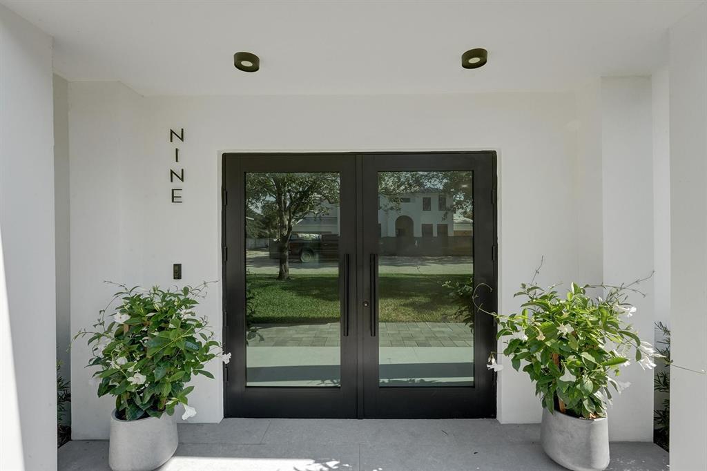 9 Tahoe Lane Sea Ranch Lakes, FL 33308 - Photo 5 of 99