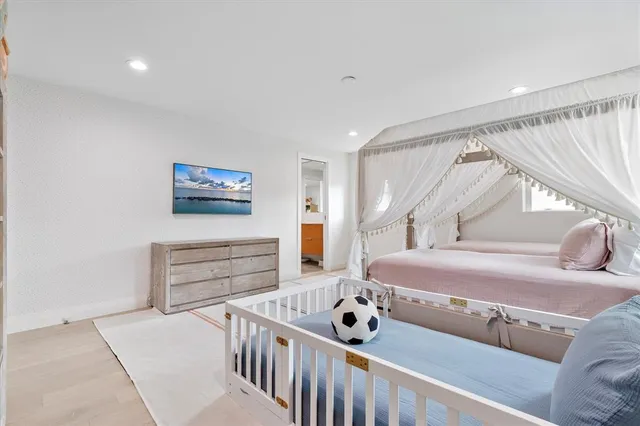 $4,680,000 | 9 Tahoe Lane, Sea Ranch Lakes, FL 33308