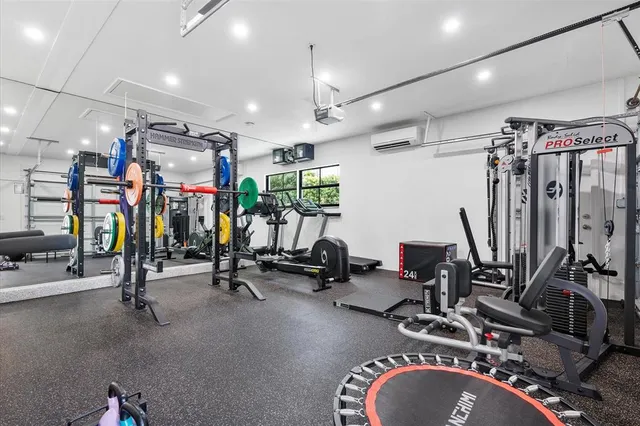 $4,680,000 | 9 Tahoe Lane, Sea Ranch Lakes, FL 33308