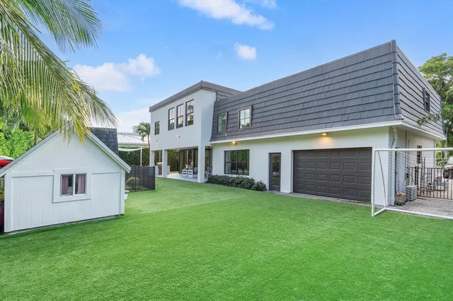 $4,680,000 | 9 Tahoe Lane, Sea Ranch Lakes, FL 33308