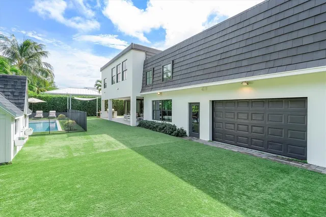 $4,680,000 | 9 Tahoe Lane, Sea Ranch Lakes, FL 33308