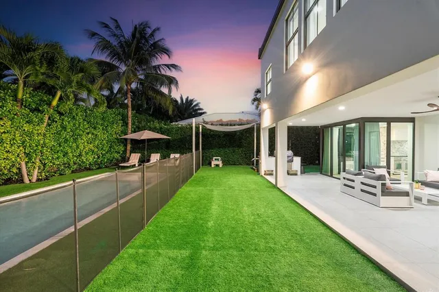 $4,680,000 | 9 Tahoe Lane, Sea Ranch Lakes, FL 33308