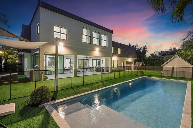 $4,680,000 | 9 Tahoe Lane, Sea Ranch Lakes, FL 33308