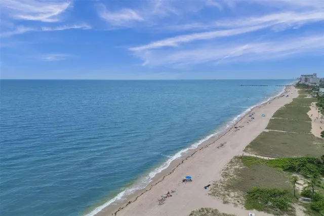 $4,680,000 | 9 Tahoe Lane, Sea Ranch Lakes, FL 33308