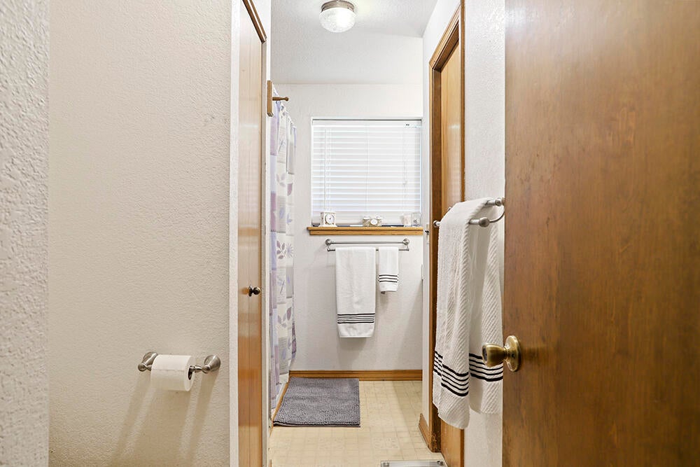 100 Browns Road Williams, OR 97544 - Photo 19 of 49 20