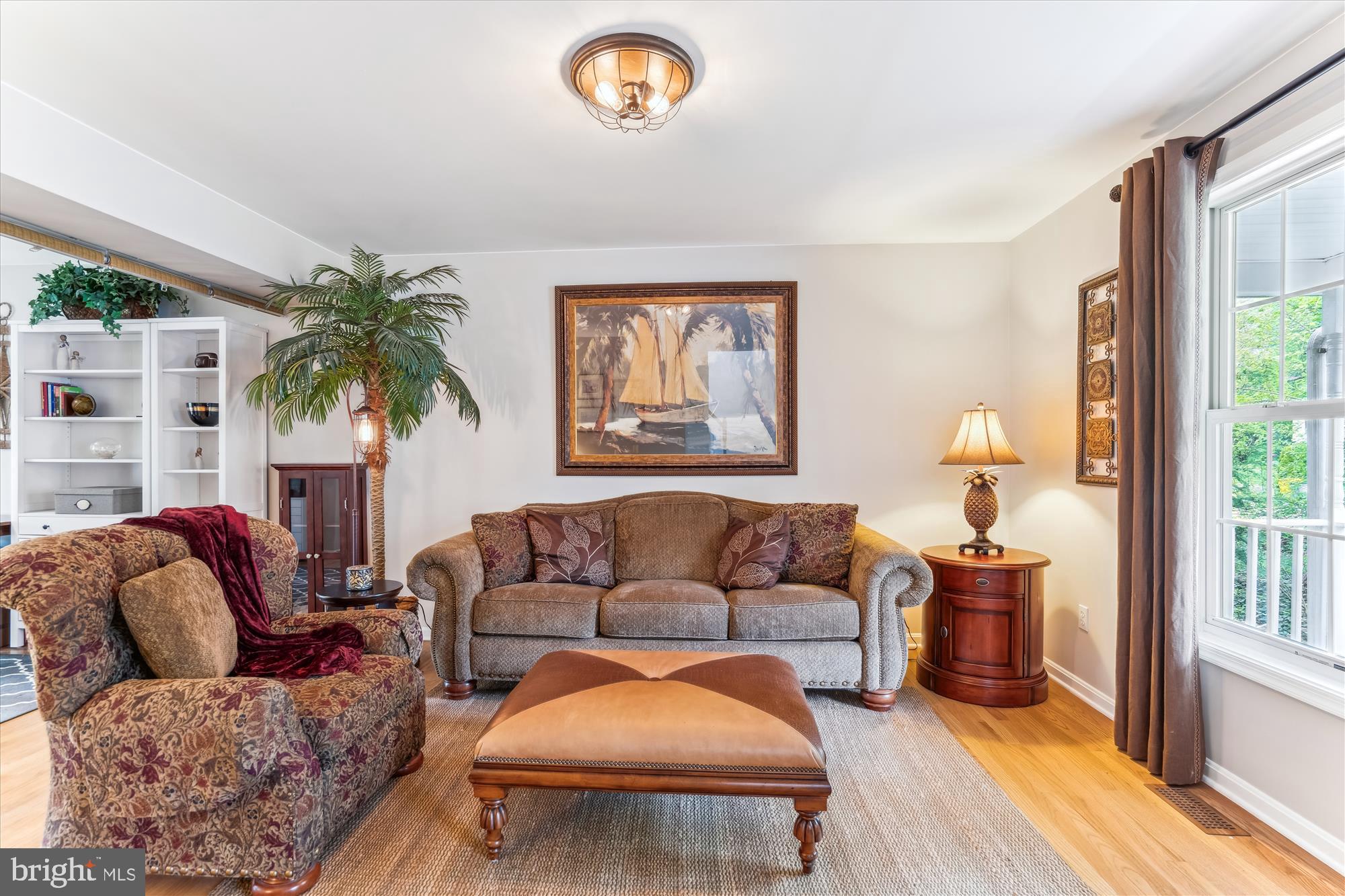 1043 Skyview Drive Annapolis, MD 21409 - Photo 27 of 71 a living room with furniture and a large window