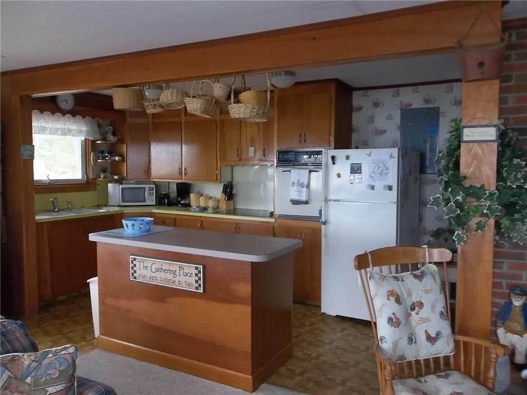 229 Deaver Road Waldoboro, ME 04572 - Photo 5 of 33 Kitchen
