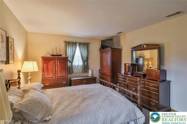 $349,900 | 3025 Oakland Drive, Northampton, PA 18067