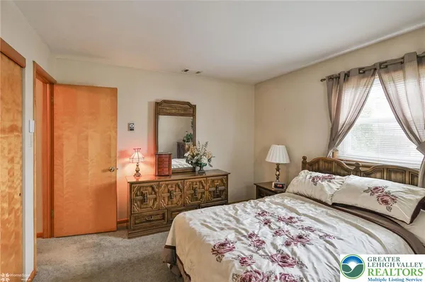 $349,900 | 3025 Oakland Drive, Northampton, PA 18067