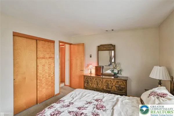 $349,900 | 3025 Oakland Drive, Northampton, PA 18067
