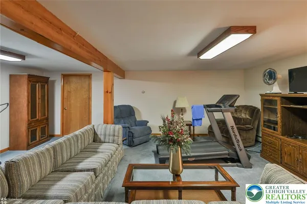 $349,900 | 3025 Oakland Drive, Northampton, PA 18067