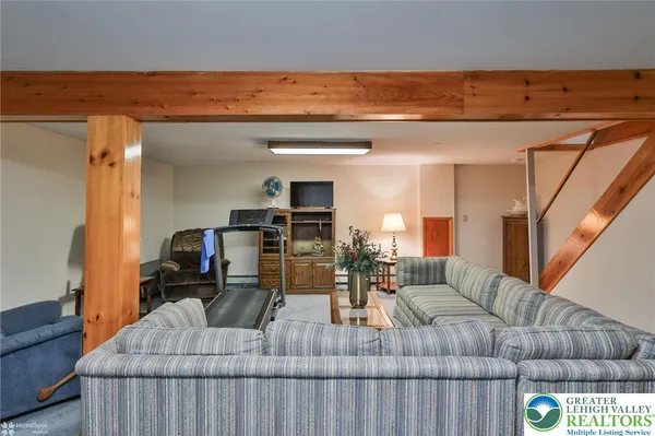 $349,900 | 3025 Oakland Drive, Northampton, PA 18067