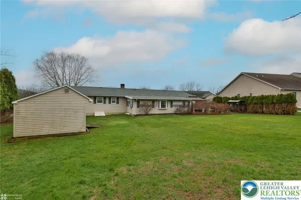 $349,900 | 3025 Oakland Drive, Northampton, PA 18067