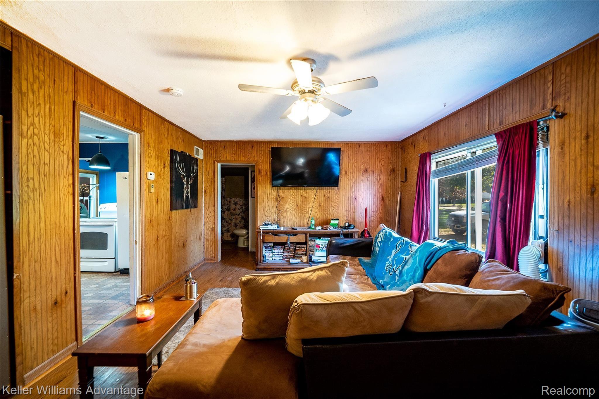 29074 Grix Road New Boston, MI 48164 - Photo 3 of 34 GrixRd_29074_Living 2.jpg